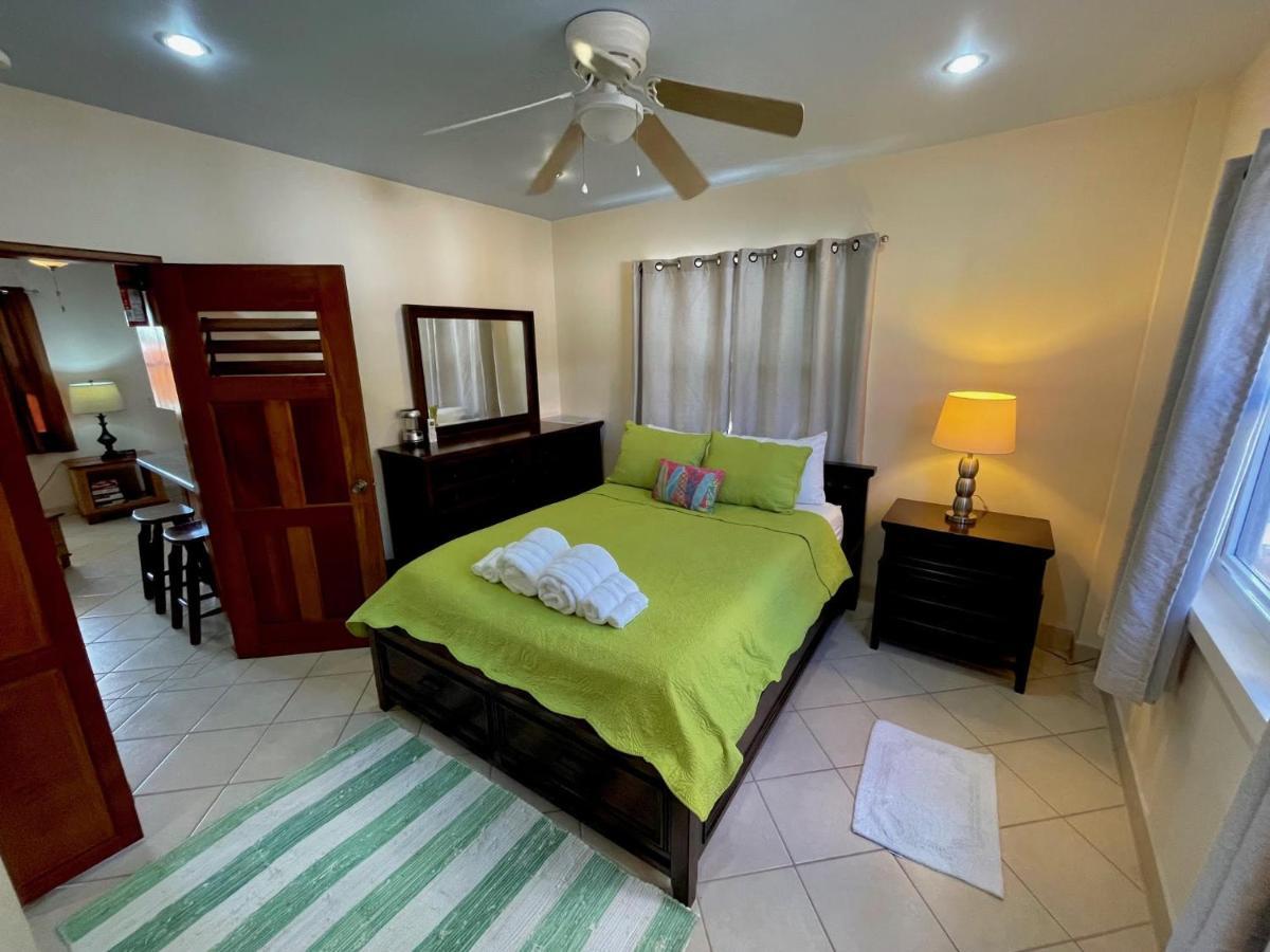 Pura Vida Inn Caye Caulker Εξωτερικό φωτογραφία